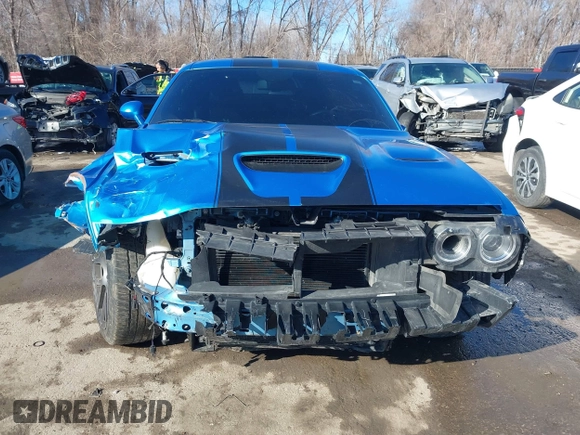 2019 Dodge Challenger R/T Scat Pack Widebody z VIN 2C3CDZFJ0KH552252, wystawiony jako IAAI lot #41662399 z przebiegiem 63 337 mil mil oraz . Historia ofert i sprzedaży dostępna na DreamBid. Obrazek 13.