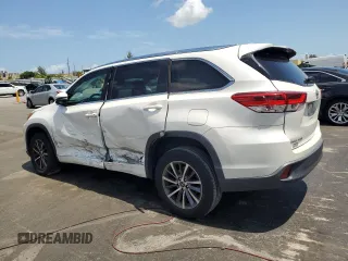 2018 Toyota Highlander SE with VIN 5TDKZRFH2JS550203, listed as a Copart auction lot 58133525 with 117,891 mi miles and Salvage title. Bid and sale history available at DreamBid. Image 2.