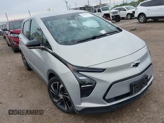 2023 Chevrolet Bolt EV 2LT z VIN 1G1FX6S03P4143686, wystawiony jako IAAI lot #42476533 z przebiegiem 44 858 mil mil oraz . Historia ofert i sprzedaży dostępna na DreamBid. Obrazek 1.