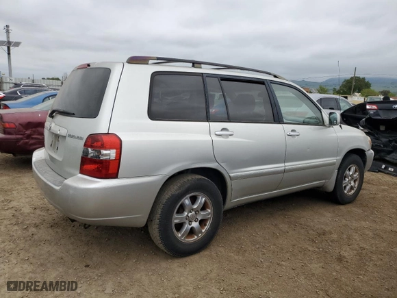 2005 Toyota Highlander with VIN JTEGP21A850048121, listed as a Copart auction lot 53886945 with 221,180 mi miles and Clean Title. Bid and sale history available at carsss.com. Image 3.
