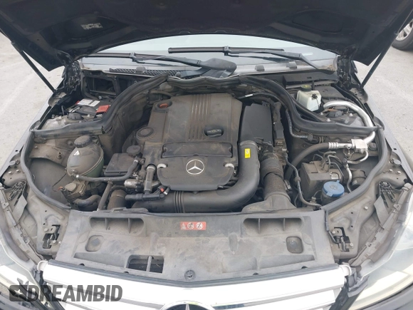 2013 Mercedes-Benz C 250 Sport z VIN WDDGF4HBXDR261850, wystawiony jako IAAI lot #42164882 z przebiegiem 149 257 mil mil oraz . Historia ofert i sprzedaży dostępna na DreamBid. Obrazek 10.
