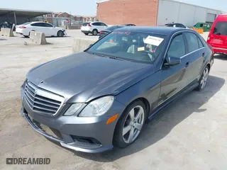 2011 Mercedes-Benz E-Class E 350 Luxury with VIN WDDHF5GBXBA277151, listed as a IAAI auction lot 40016650 with 116,635 mi miles. Bid and sale history available at carsss.com. Image 21.