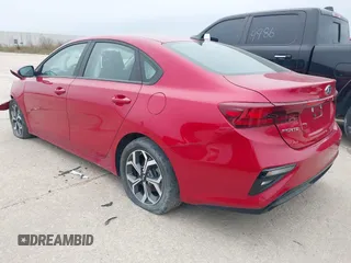 2021 Kia Forte LXS z VIN 3KPF24AD0ME346625, wystawiony jako IAAI lot #39182049 z przebiegiem 32 768 mil mil oraz . Historia ofert i sprzedaży dostępna na DreamBid. Obrazek 3.