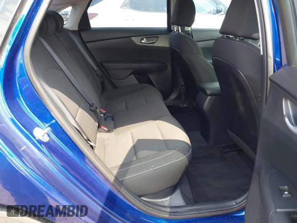 2021 Kia Forte LXS with VIN 3KPF24AD5ME384836, listed as a IAAI auction lot 42098713 with 29,107 mi miles and . Bid and sale history available at DreamBid. Image 8.