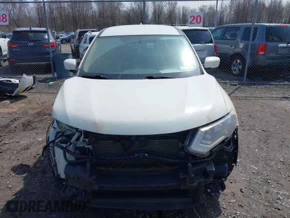 2017 Nissan Rogue SV with VIN KNMAT2MV1HP533572, listed as a IAAI auction lot 41999948 with 190,216 mi miles. Bid and sale history available at carsss.com. Image 13.