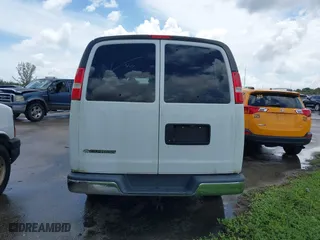 2019 Chevrolet Express Passenger LT with VIN 1GAZGPFG2K1247624, listed as a IAAI auction lot 30701525 with 22,150 mi miles. Bid and sale history available at carsss.com. Image 15.