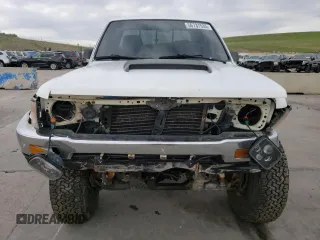 1993 Toyota Pickup DLX z VIN 4TAVN13D1PZ122508, wystawiony jako Copart lot #56737535 z przebiegiem 291 854 mil mil oraz Tytuł czysty. Historia ofert i sprzedaży dostępna na DreamBid. Obrazek 5.