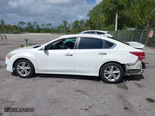 2013 Nissan Altima 2.5 SL with VIN 1N4AL3APXDN421828, listed as a IAAI auction lot 41958638 with 132,717 mi miles. Bid and sale history available at carsss.com. Image 15.