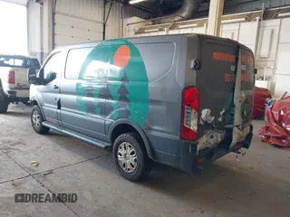 2020 Ford Transit Cargo z VIN 1FTBR1Y87LKA77794, wystawiony jako IAAI lot #41808611 z przebiegiem 70 047 mil mil oraz . Historia ofert i sprzedaży dostępna na DreamBid. Obrazek 3.