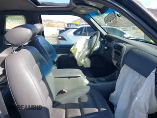 2001 Ford Explorer Sport с VIN 1FMYU60E51UC94913, выставлен на аукционе IAAI как лот 41533206 с пробегом 90 864 миль миль и . История ставок и продаж доступна на DreamBid. Изображение 5.
