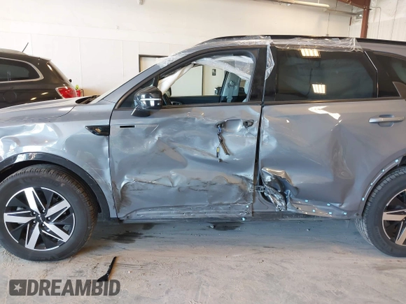 2022 Kia Sorento S with VIN 5XYRL4LC8NG123705, listed as a IAAI auction lot 42231243 with 90,031 mi miles and . Bid and sale history available at DreamBid. Image 6.