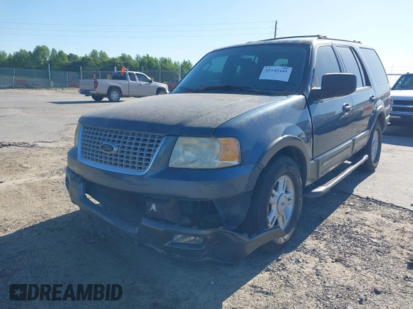 2004 Ford Expedition Special Service with VIN 1FMFU15L24LA67271, listed as a IAAI auction lot 42142445 with 136,752 mi miles. Bid and sale history available at carsss.com. Image 6.