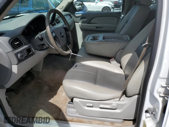 2007 Chevrolet Tahoe LT z VIN 1GNFC13017R167256, wystawiony jako Copart lot #60979675 z przebiegiem 192 372 mil mil oraz Czysty tytuł • Clean title. Historia ofert i sprzedaży dostępna na DreamBid. Obrazek 7.