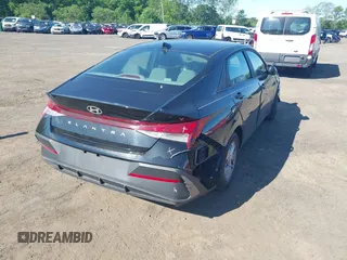 2024 Hyundai Elantra SE with VIN KMHLL4DGXRU729403, listed as a IAAI auction lot 42309484 with 17,252 mi miles and . Bid and sale history available at DreamBid. Image 17.