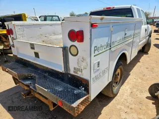 2007 GMC Sierra 2500HD Work Truck with VIN 1GDHC29U97E109075, listed as a Copart auction lot 62367145 with Not provided miles and Clean title. Bid and sale history available at DreamBid. Image 4.