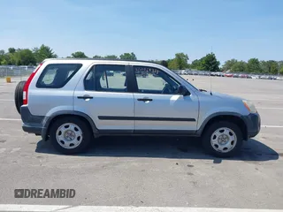 2005 Honda CR-V LX with VIN JHLRD78535C050081, listed as a IAAI auction lot 40169911 with 132,177 mi miles. Bid and sale history available at carsss.com. Image 13.