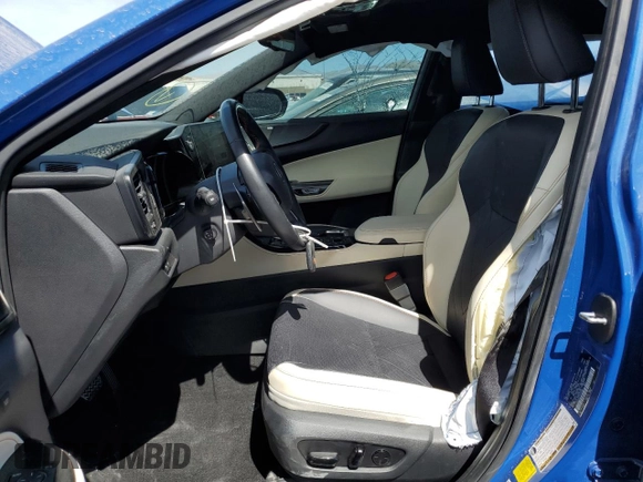 2024 Lexus NX with VIN JTJHKCEZ1R2024067, listed as a Copart auction lot 46890655 with 5,671 mi miles and Salvage Title. Bid and sale history available at carsss.com. Image 7.
