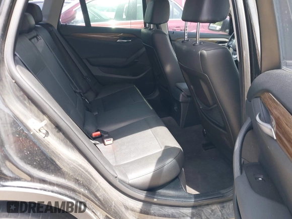 2013 BMW X1 28i z VIN WBAVM1C55DVW44221, wystawiony jako IAAI lot #42248043 z przebiegiem 112 388 mil mil oraz . Historia ofert i sprzedaży dostępna na DreamBid. Obrazek 8.