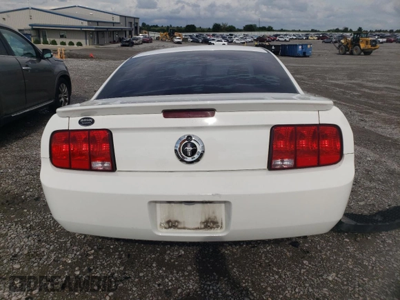 2008 Ford Mustang Deluxe с VIN 1ZVHT80N985136675, выставлен на аукционе Copart как лот 61352255 с пробегом 144 043 миль миль и Списание • Salvage title. История ставок и продаж доступна на DreamBid. Изображение 6.