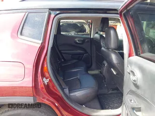 2021 Jeep Compass Latitude z VIN 3C4NJCBB0MT510361, wystawiony jako IAAI lot #42283289 z przebiegiem 37 468 mil mil oraz . Historia ofert i sprzedaży dostępna na DreamBid. Obrazek 8.