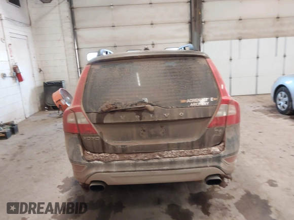 2013 Volvo XC70 T6 with VIN YV4902BZ3D1160451, listed as a IAAI auction lot 41607113 with 212,568 mi miles and . Bid and sale history available at DreamBid. Image 16.