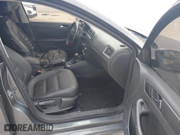 2011 Volkswagen Jetta SE с VIN 3VWDX7AJ5BM327343, выставлен на аукционе IAAI как лот 42685354 с пробегом 272 384 миль миль и . История ставок и продаж доступна на DreamBid. Изображение 5.