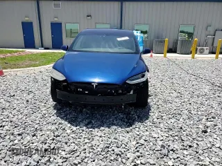 2016 Tesla Model X 70D z VIN 5YJXCAE29GF001522, wystawiony jako Copart lot #56571115 z przebiegiem 129 924 mil mil oraz Szkody całkowita. Historia ofert i sprzedaży dostępna na DreamBid. Obrazek 14.