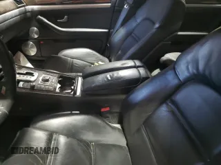 2007 Audi S8 z VIN WAUPN44E27N012013, wystawiony jako Copart lot #41738725 z przebiegiem Nie podano mil oraz Szkoda całkowita • Salvage title. Historia ofert i sprzedaży dostępna na DreamBid. Obrazek 7.