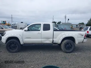 2010 Toyota Tacoma PreRunner with VIN 5TETU4GN0AZ697035, listed as a IAAI auction lot 41976215 with 231,757 mi miles and . Bid and sale history available at DreamBid. Image 14.