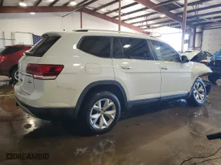 2018 Volkswagen Atlas 3.6L V6 SEL with VIN 1V2MR2CA4JC508199, listed as a Copart auction lot 42144955 with 0 mi miles and Salvage Title. Bid and sale history available at carsss.com. Image 3.