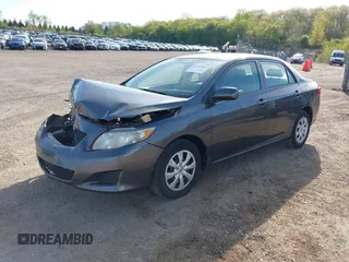 2010 Toyota Corolla z VIN 1NXBU4EE1AZ291154, wystawiony jako IAAI lot #42225867 z przebiegiem 132 425 mil mil oraz . Historia ofert i sprzedaży dostępna na DreamBid. Obrazek 17.