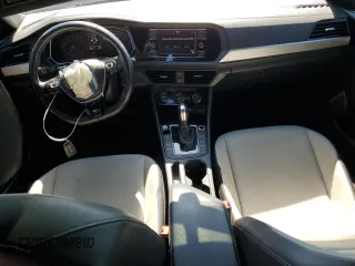 2020 Volkswagen Jetta S z VIN 3VWCB7BU5LM040587, wystawiony jako Copart lot #57088075 z przebiegiem 104 585 mil mil oraz Nie do naprawy • Non repairable. Historia ofert i sprzedaży dostępna na DreamBid. Obrazek 8.