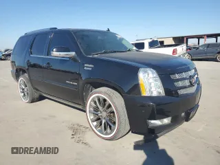 2013 Cadillac Escalade Premium with VIN 1GYS4CEF7DR265909, listed as a Copart auction lot 83059034 with 102,890 mi miles and Clean Title. Bid and sale history available at carsss.com. Image 4.