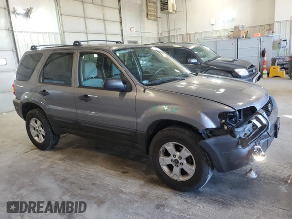 2007 Ford Escape XLT with VIN 1FMYU03Z37KA91342, listed as a Copart auction lot 72622304 with 170,512 mi miles and Salvage Title. Bid and sale history available at carsss.com. Image 4.