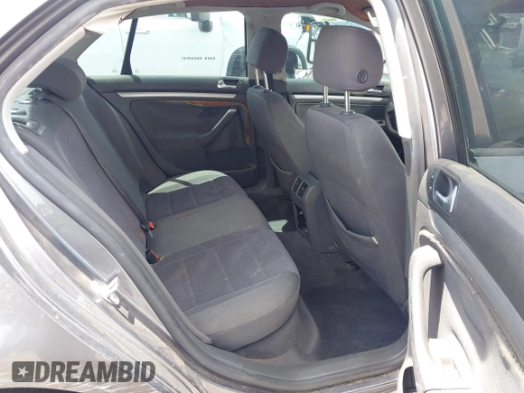 2006 Volkswagen Jetta Value Edition with VIN 3VWPF71K56M636972, listed as a IAAI auction lot 42347663 with 332,152 mi miles and . Bid and sale history available at DreamBid. Image 8.
