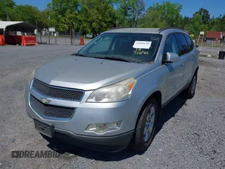 2012 Chevrolet Traverse 1LT z VIN 1GNKVGED9CJ244802, wystawiony jako IAAI lot #41982630 z przebiegiem 173 485 mil mil oraz . Historia ofert i sprzedaży dostępna na DreamBid. Obrazek 2.