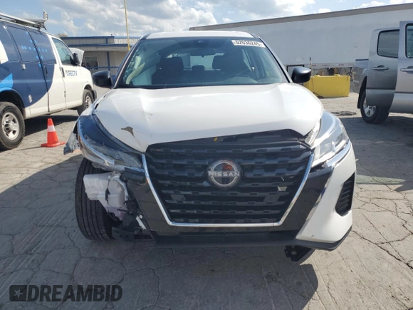 2024 Nissan Kicks S with VIN 3N1CP5BV7RL513523, listed as a Copart auction lot 52036245 with 8,716 mi miles and Clean Title. Bid and sale history available at DreamBid. Image 5.