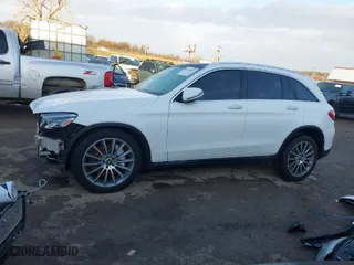 2018 Mercedes-Benz GLC with VIN WDC0G4KB0JV109381, listed as a IAAI auction lot 41476483 with 144,632 mi miles. Bid and sale history available at carsss.com. Image 15.
