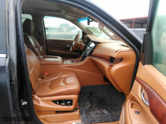 2015 Cadillac Escalade Platinum with VIN 1GYS4PKJ9FR745825, listed as a IAAI auction lot 41201715 with 133,363 mi miles. Bid and sale history available at carsss.com. Image 5.