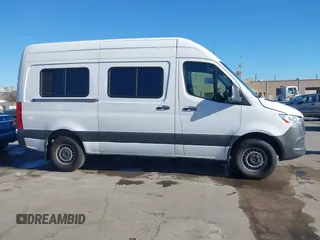 2022 Mercedes-Benz Sprinter Cargo Cargo with VIN W1Y40BHY2NT107852, listed as a IAAI auction lot 41323608 with 27,397 mi miles and . Bid and sale history available at DreamBid. Image 14.