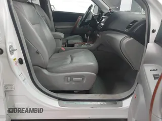 2010 Toyota Highlander Limited with VIN 5TDDK3EH6AS017928, listed as a IAAI auction lot 41614252 with 200,594 mi miles and . Bid and sale history available at DreamBid. Image 5.