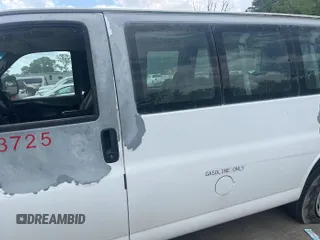 2004 Chevrolet City Express Cargo z VIN 1GAGG25U241161170, wystawiony jako IAAI lot #42470222 z przebiegiem 71 599 mil mil oraz . Historia ofert i sprzedaży dostępna na DreamBid. Obrazek 3.