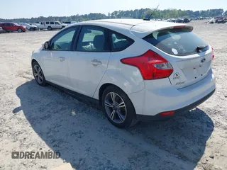 2014 Ford Focus SE with VIN 1FADP3K29EL180300, listed as a IAAI auction lot 42035362 with 1 mi miles. Bid and sale history available at carsss.com. Image 3.