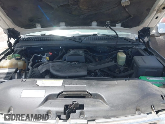 2000 Chevrolet Silverado 1500 with VIN 2GCEC19W6Y1319221, listed as a IAAI auction lot 42217238 with 267,188 mi miles and . Bid and sale history available at DreamBid. Image 10.