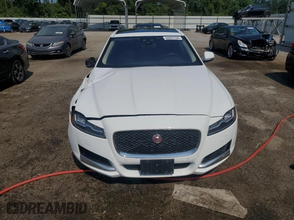 2016 Jaguar XF 35t Prestige with VIN SAJBK4BV5GCY17025, listed as a Copart auction lot 62923794 with 100,778 mi miles and Salvage Title. Bid and sale history available at carsss.com. Image 5.