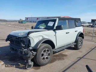 2021 Ford Bronco с VIN 1FMDE5BH9MLA61091, выставлен на аукционе IAAI как лот 42047298 с пробегом 31 479 миль миль и . История ставок и продаж доступна на DreamBid. Изображение 17.