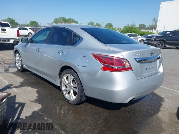 2013 Nissan Altima SV with VIN 1N4BL3AP0DN567224, listed as a IAAI auction lot 42043664 with 150,118 mi miles and . Bid and sale history available at carsss.com. Image 3.
