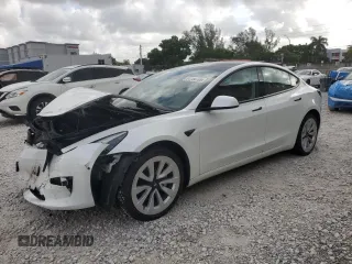 2021 Tesla Model 3 Long Range z VIN 5YJ3E1EB3MF961911, wystawiony jako Copart lot #51754735 z przebiegiem 37 352 mil mil oraz Nie do naprawy • Non repairable. Historia ofert i sprzedaży dostępna na DreamBid. Obrazek 1.