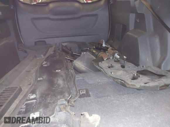2014 Ford Escape SE with VIN 1FMCU9GX8EUD55597, listed as a IAAI auction lot 41870023 with 150,889 mi miles. Bid and sale history available at carsss.com. Image 8.