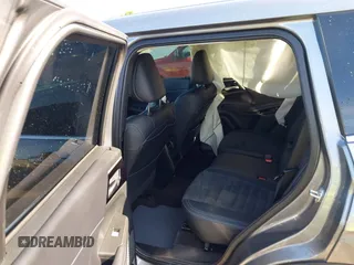 2024 Mitsubishi Outlander SE z VIN JA4J3VA82RZ011100, wystawiony jako IAAI lot #42049812 z przebiegiem 19 265 mil mil oraz . Historia ofert i sprzedaży dostępna na DreamBid. Obrazek 8.